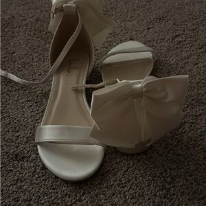 Lulu's Elegant Cream Bow Heels